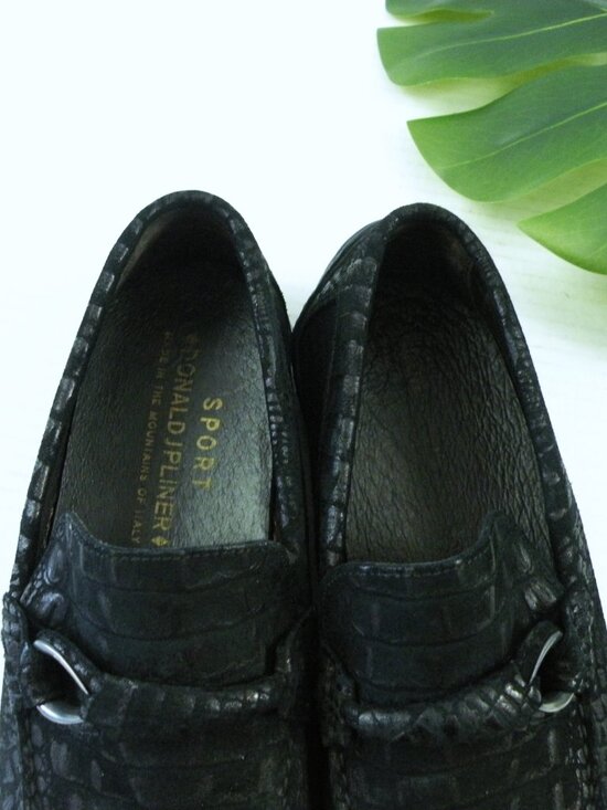 Worn Once! DONALD J PLINER ELEO SIZE 7 HORSEBIT MOC BLACK DRIVING LOAFERS